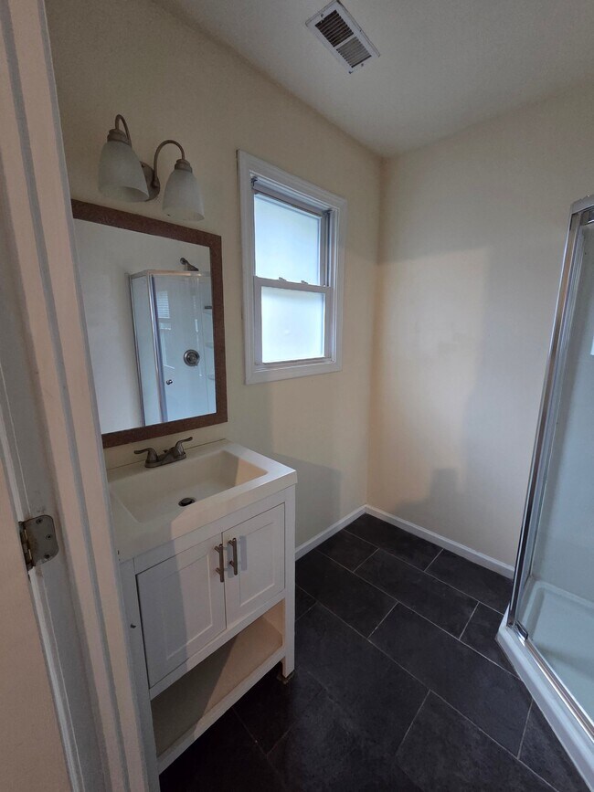 Photo - 1022 Ashby Grove SW
