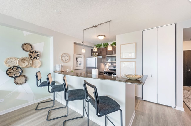 Photo - 339 E Ohio St