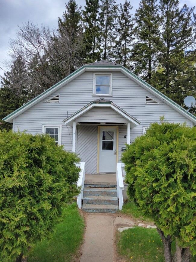 Building Photo - 416 Conro St