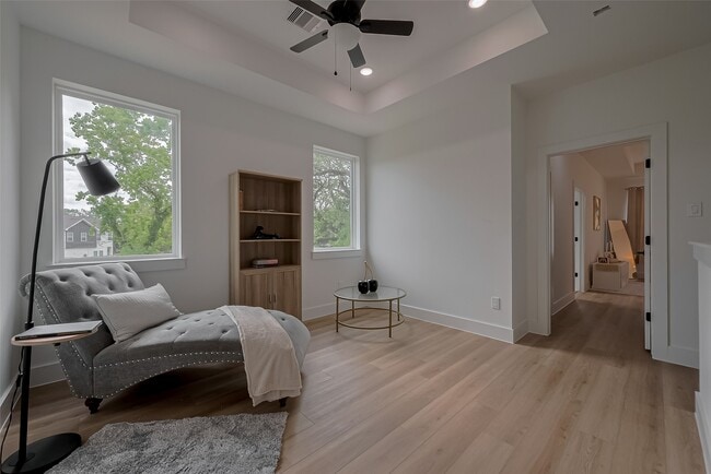 Photo - 778 Mansfield St
