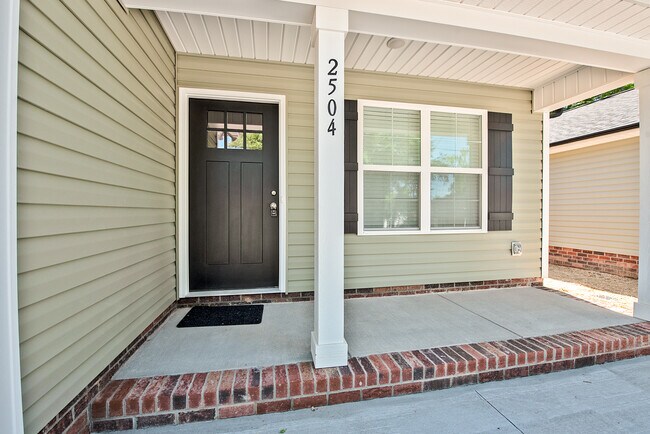 Photo - 2504 Glendale Ave