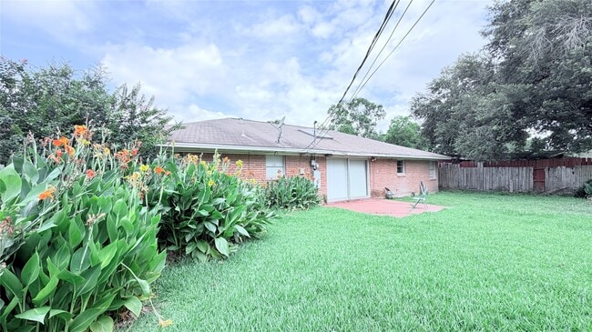 Photo - 11119 Atwell Dr