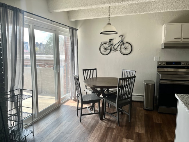 Photo - 2401 S Gaylord St