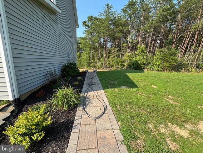 Photo - 16209 Round Hill Rd
