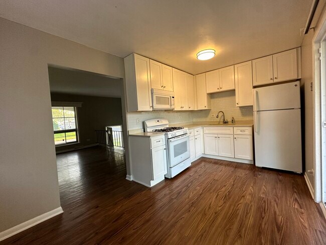 Photo - 315 E Rose St