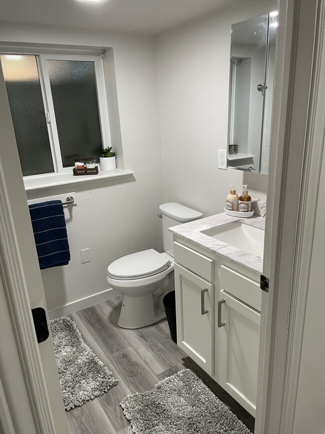 Photo - 284 W 850 N St
