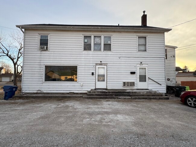 Building Photo - 4624 Cheyenne Ave Unit A