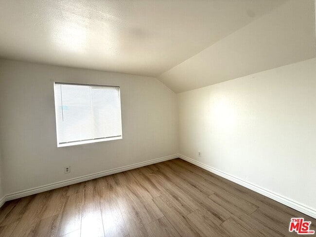 Photo - 1633 S New Hampshire Ave