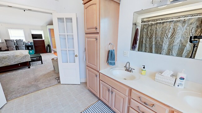 32 Acton Rd