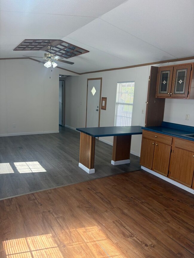 Photo - 4868 Spring Rd
