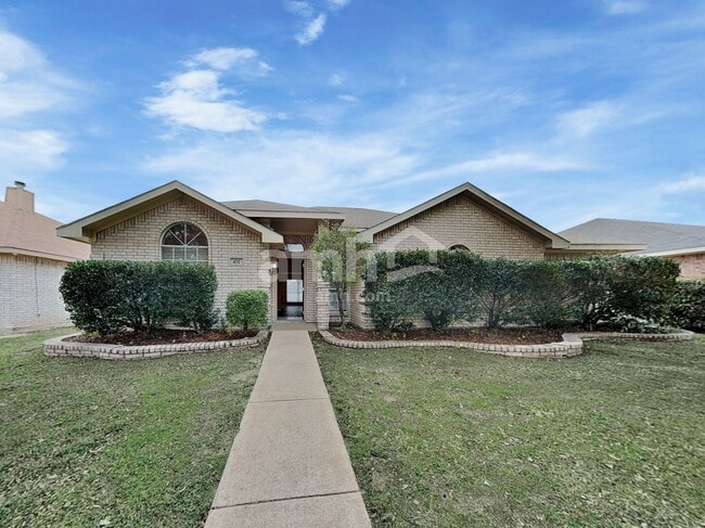 Building Photo - 432 Round Rock Rd