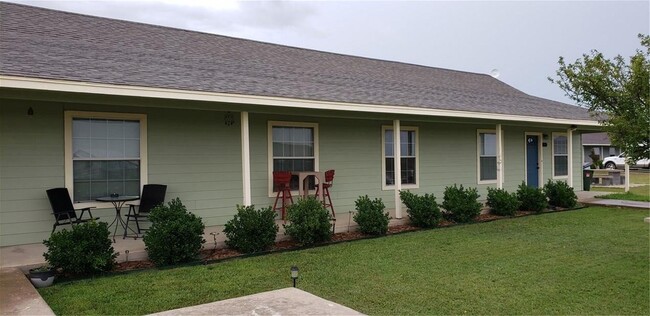 Excellent 3 bedroom 2 bath duplex in Peast... - Excellent 3 bedroom 2 bath duplex in Peast... House