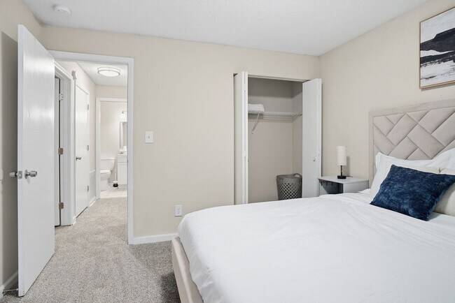 Photo - 3368 Fairway Oaks Dr Unidad SI FL2-ID1613292P