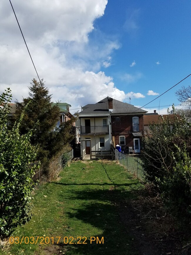 Photo - 4 bedroom, 1 bath, 3 story half double house