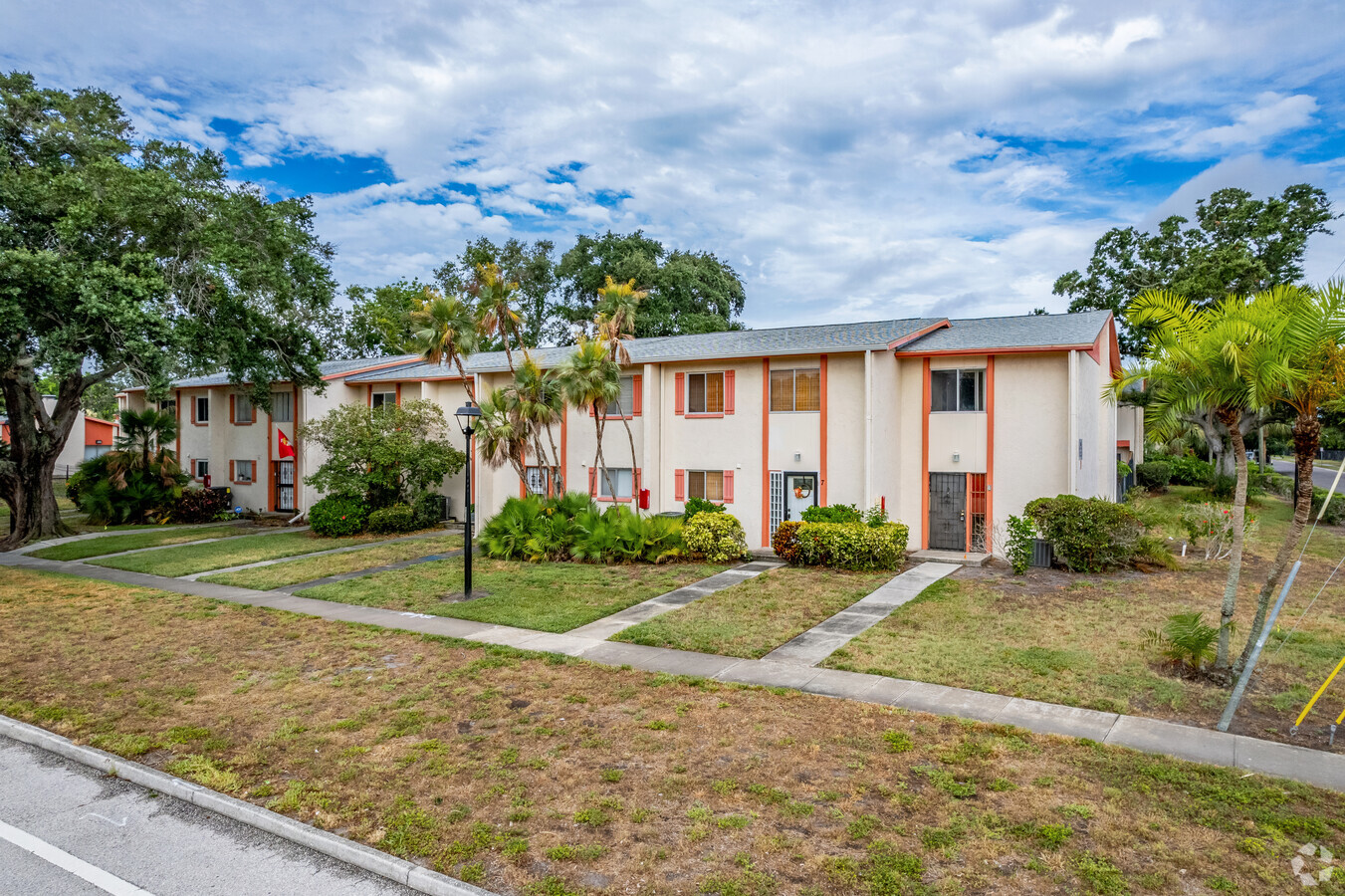 Whisperwood Townhomes - Whisperwood Townhomes