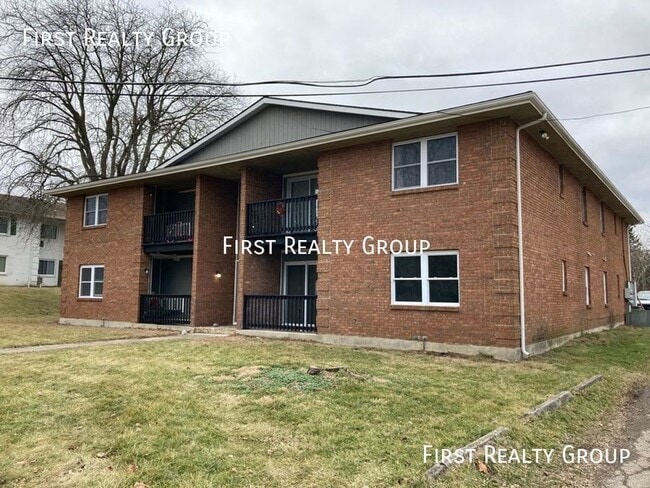 Building Photo - 305 N Broadway-#3 Unit #3