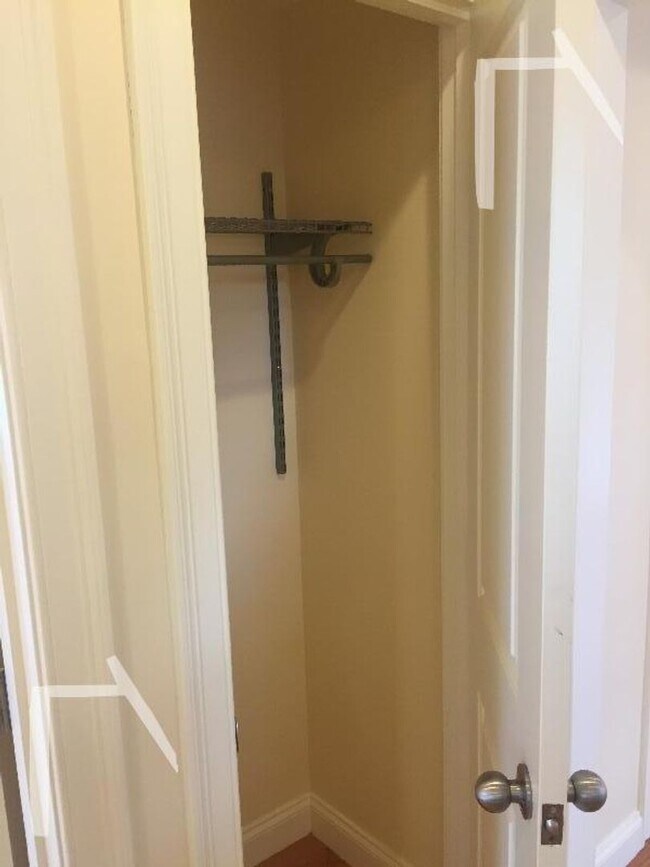 Photo - nice 4 bed in Newton