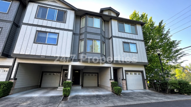 Building Photo - Bright 2 BD | 2.5 BA Townhome with A/C and Parking - Tigard