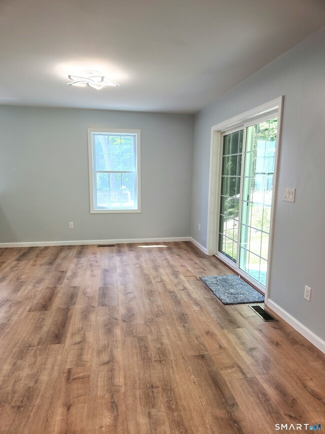 Photo - 1642 Highland Ave Unit B