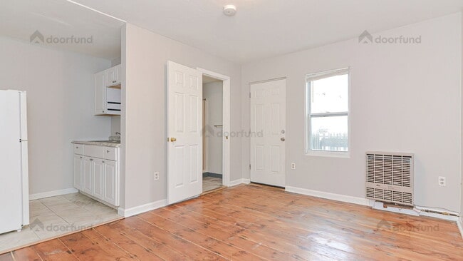 Building Photo - 28 Prescott St Unit 6