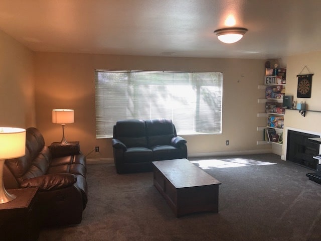 Large Window with lots of light - 782 800 E Unit 25