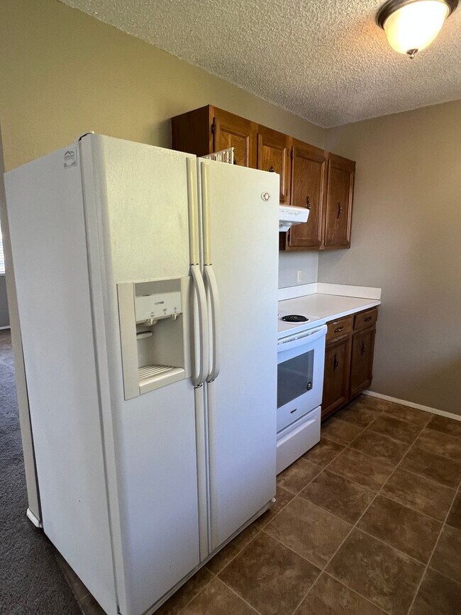 Photo - 909 Gellatly St Unit 909 Gellatly #2