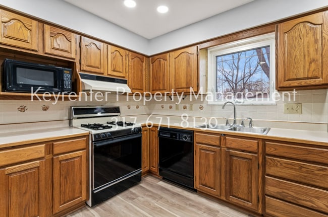 Photo - Limited Time Offer: Half-Month Discount on Lease Signed Before January 31st!-28 Parkwood Dr, Brow...