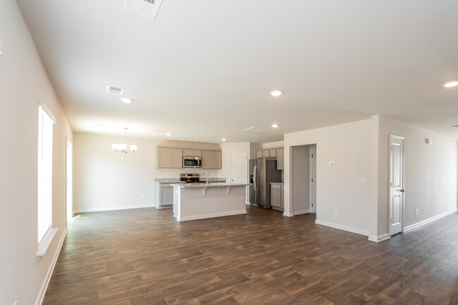 Burnside Farms with community Pool!! - Burnside Farms with community Pool!! House