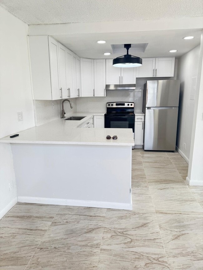 Photo - 266 Burgundy Ave Unit 266