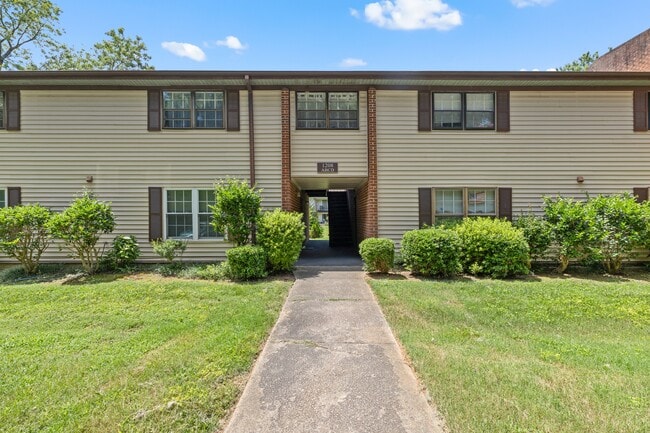 Photo - 1208 Manassas Ct