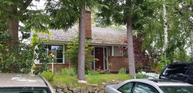 Building Photo - 17211-17212 12th Ave NE Rental