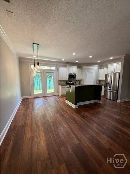 Photo - 107 Ventura Pl