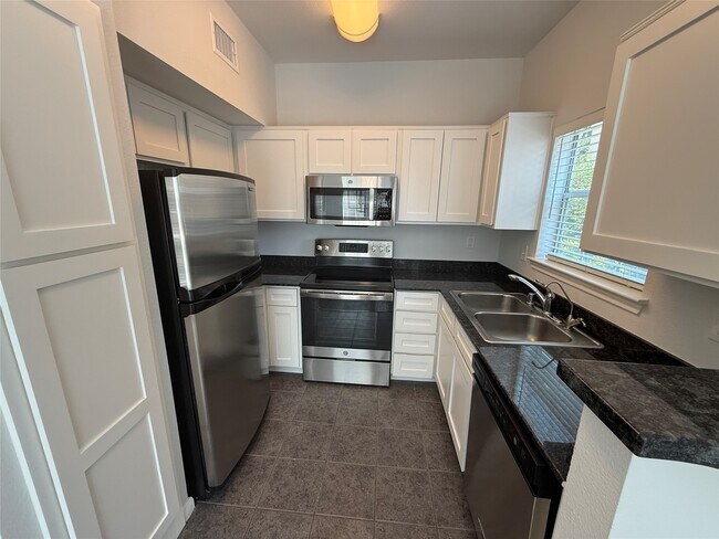 Photo - 3231 Allen Pkwy