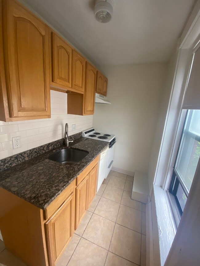 Photo - Saint Stephen Street Apartments