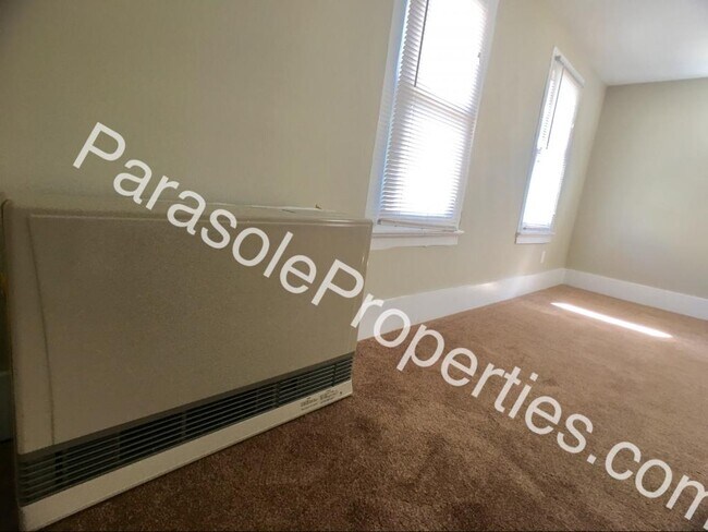 Photo - 136 S Hyde Park Ave