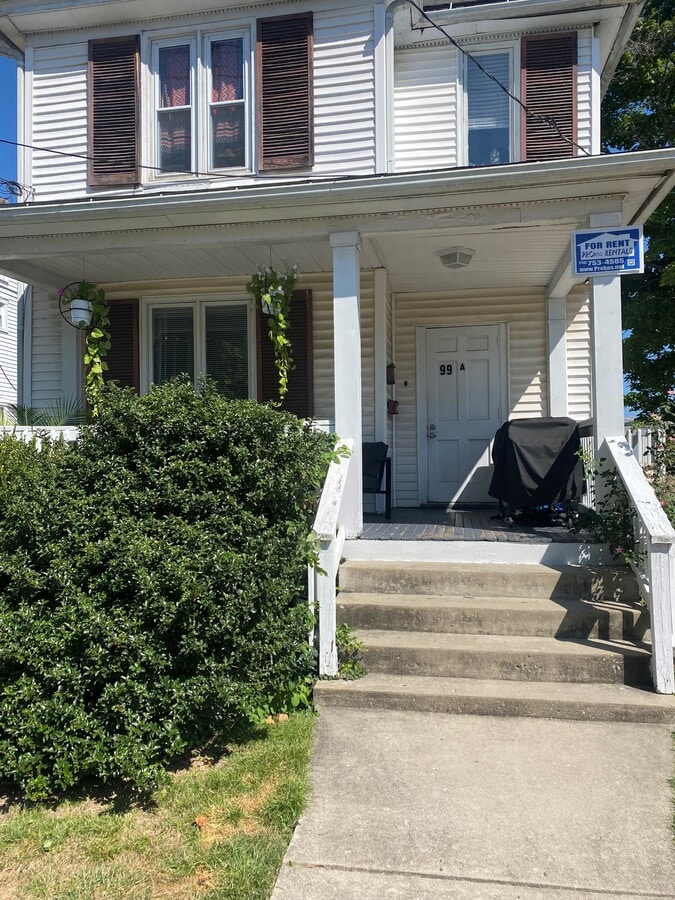 Photo - 99 E State St