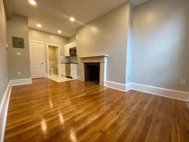 Photo - 397 Marlborough St Apartments Unit 10