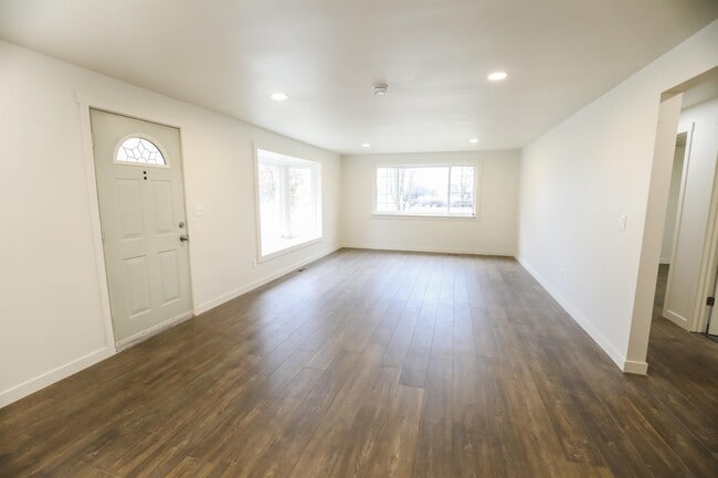 Photo - 5113 N McDonald Rd