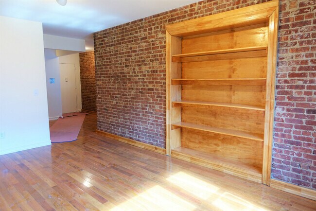 Photo - 715 W 172nd St Unit 24