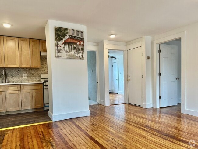 Building Photo - 72 N Cherry St Rental