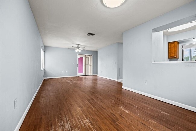 Photo - 611 SW 3rd St