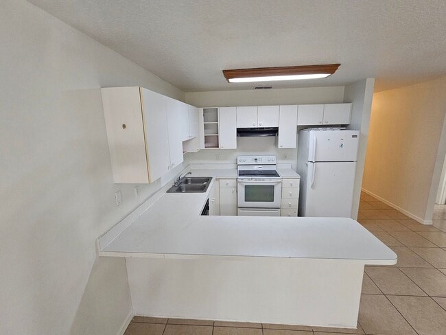 Photo - 2611 Hollow Ln