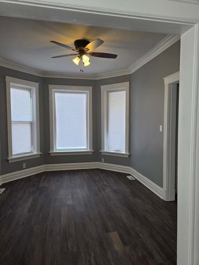 Photo - 1452 W 62nd St