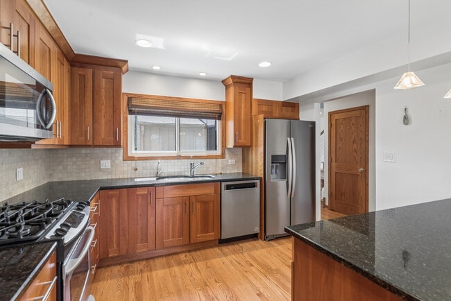 Photo - 130 Windsor Dr