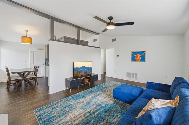 Photo - 3705 Manorwood Rd