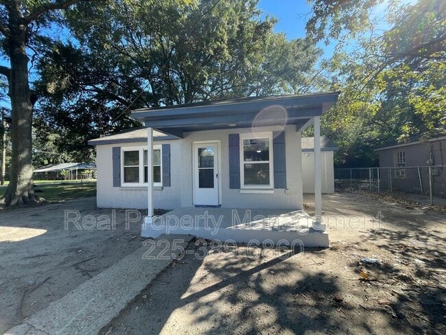 Photo - 5974 Byron Ave