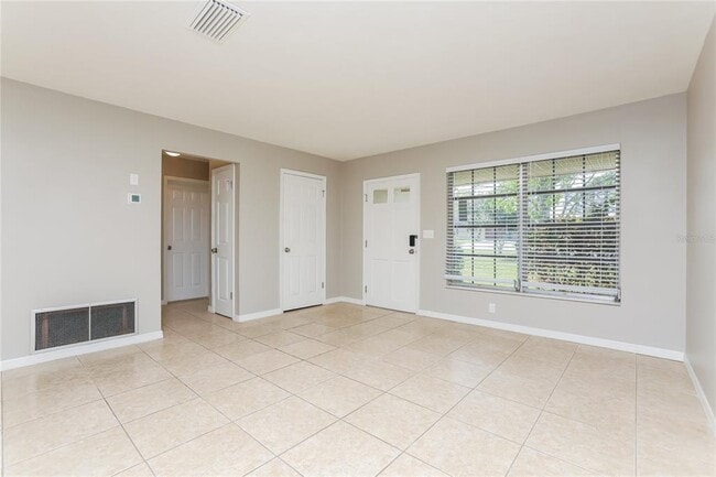 Photo - 1560 Fergason Ave