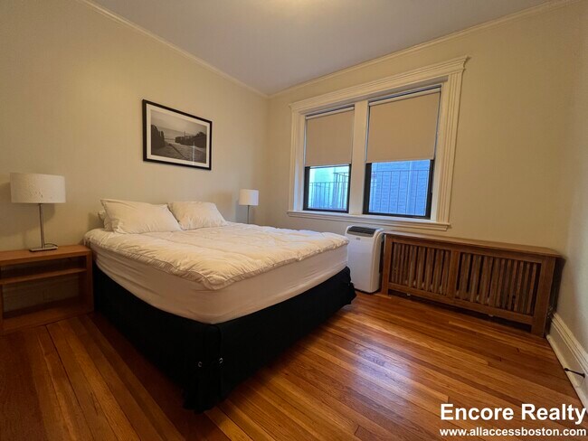 Photo - 52 Charlesgate E Unit 104
