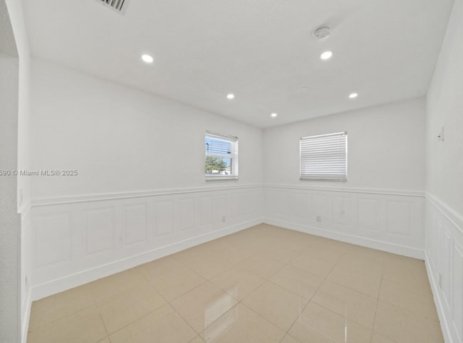 Photo - 845 NW 2nd St