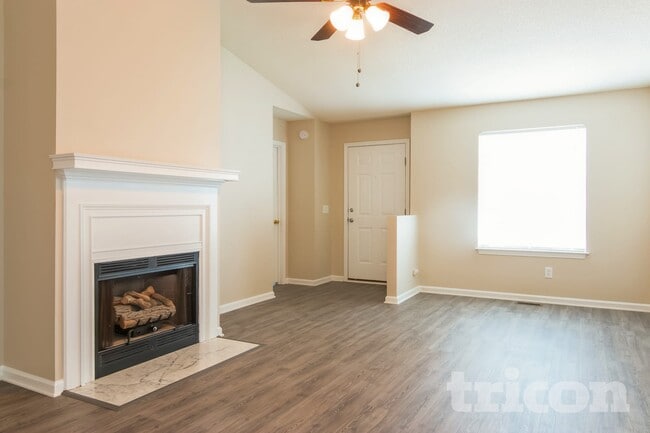 Photo - 409 Kayak Ct